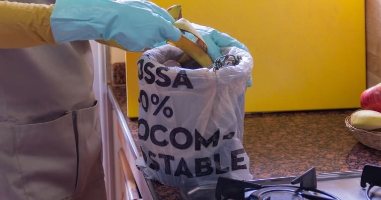 Кухненски компостируеми торби за намаляване на въглеродния отпечатък